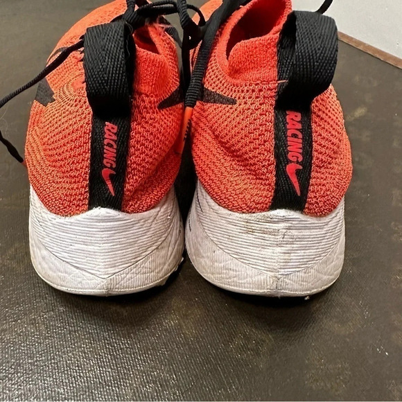 NIKE Vaporfly 4% Flyknit Bright Crimson US 7.5 - Picture 5 of 7